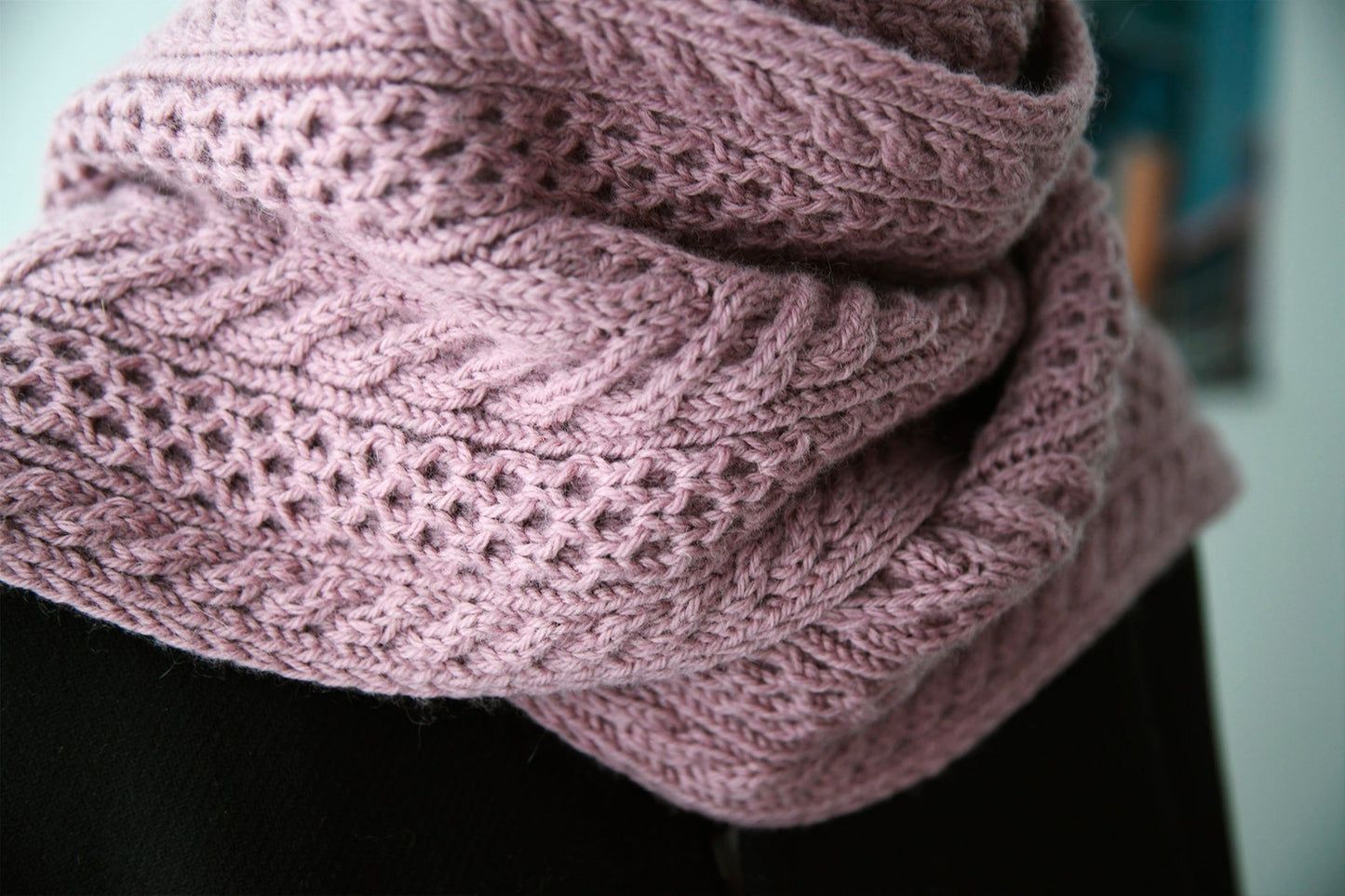 Retro Cables Scarf | knitting pattern